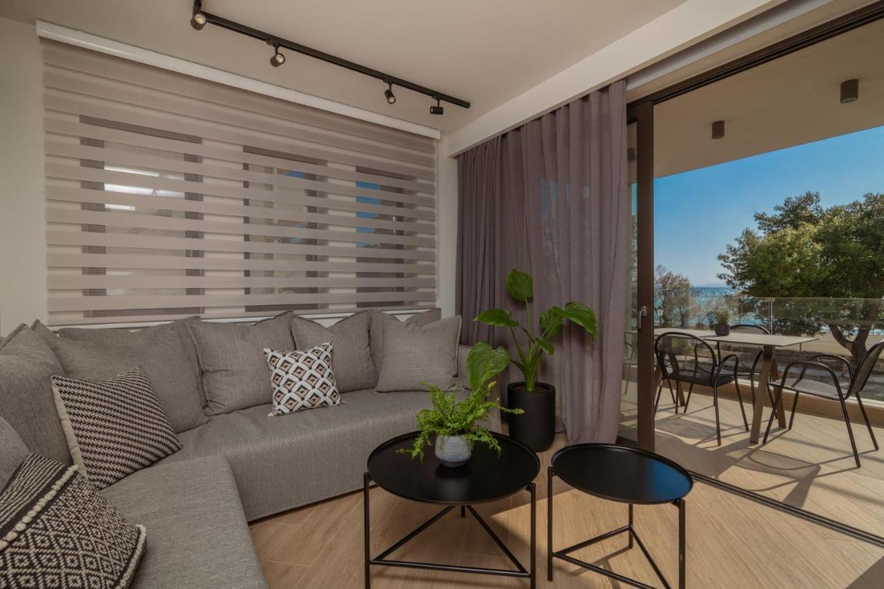 Point Ephemere Beachfront Apartments Zakynthos Town Exterior photo