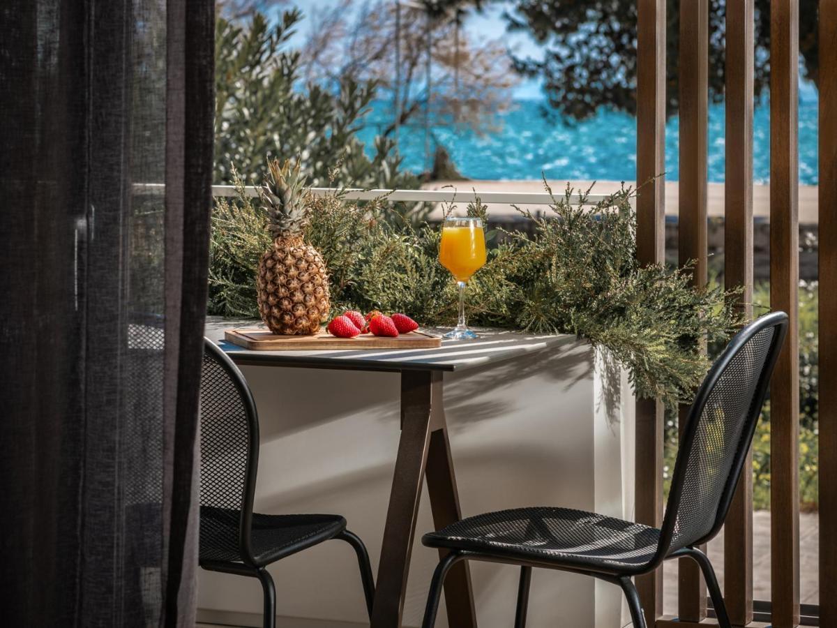 Point Ephemere Beachfront Apartments Zakynthos Town Exterior photo