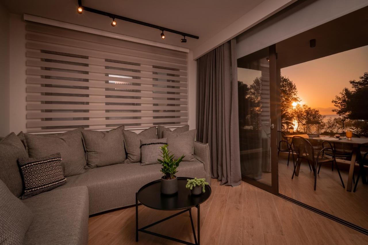 Point Ephemere Beachfront Apartments Zakynthos Town Exterior photo